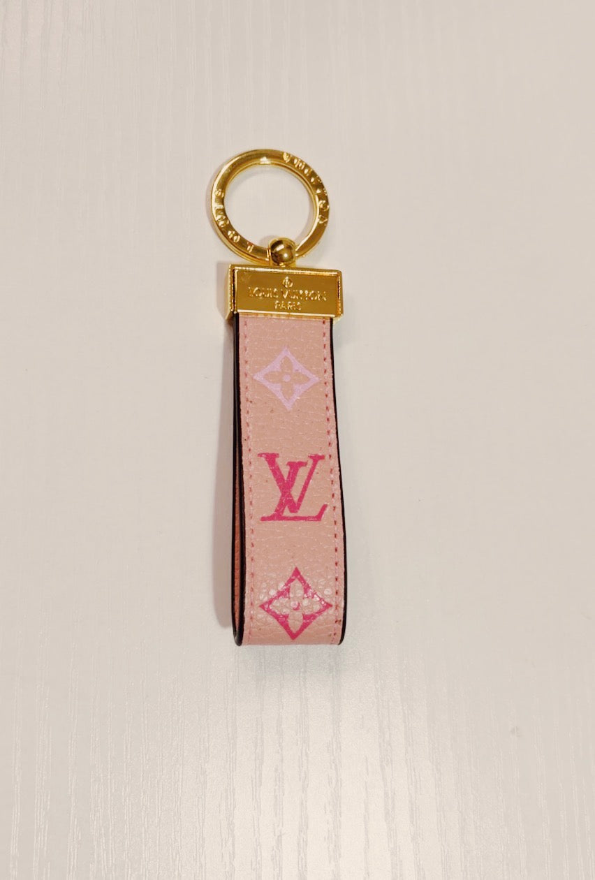 Ava Keychain